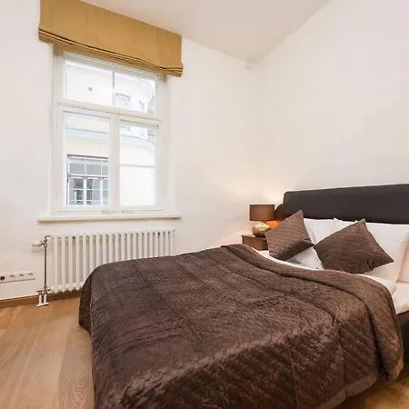 Lägenhet - Luxury 3 Bedroom, Sauna, Views *