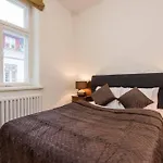 - Luxury 3 Bedroom, Sauna, Views Apartament